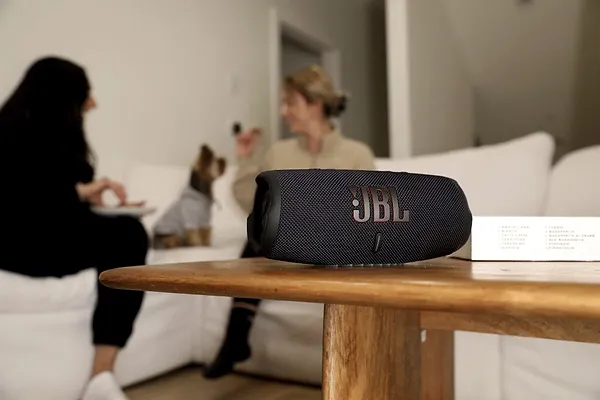 Фото - Портативна акустика JBL Charge 5 Black (JBLCHARGE5BLK)