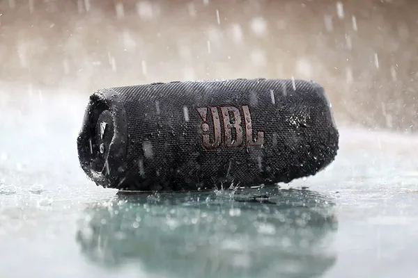 Фото - Портативна акустика JBL Charge 5 Black (JBLCHARGE5BLK)