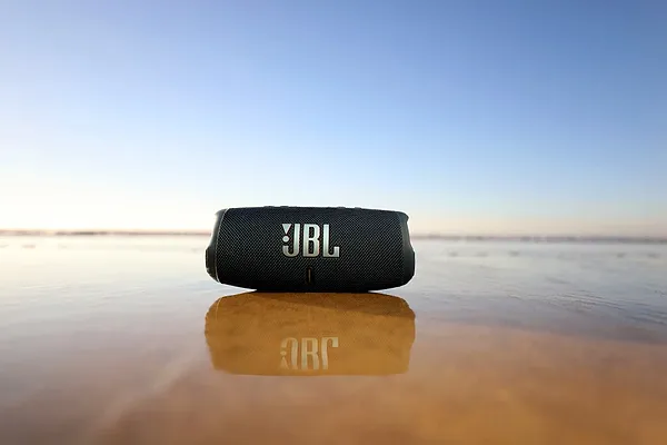 Фото - Портативна акустика JBL Charge 5 Black (JBLCHARGE5BLK)