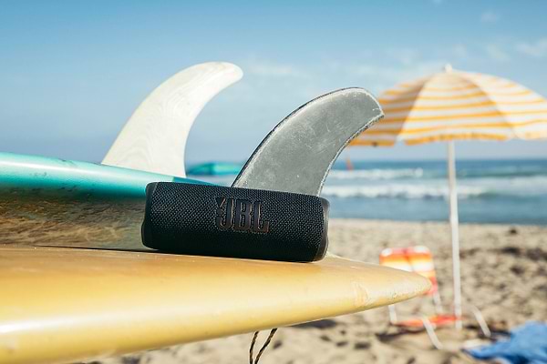 Фото - Портативная акустика JBL Flip 6 Black (JBLFLIP6BLKEU)