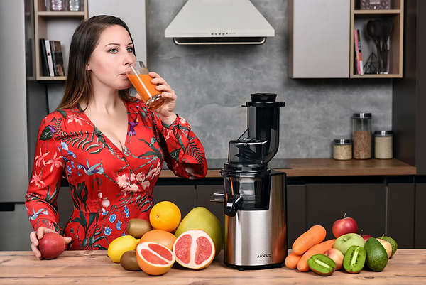 Фото - Соковыжималка шнековая Ardesto JEG-1330SL