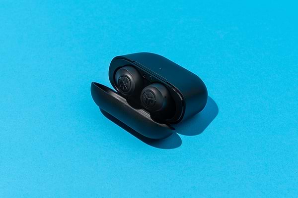 Фото - Наушники вкладыши беспроводные TWS JLab Go Air Pop True Wireless Earbuds Black (IEUEBGAIRPOPRBLK124)