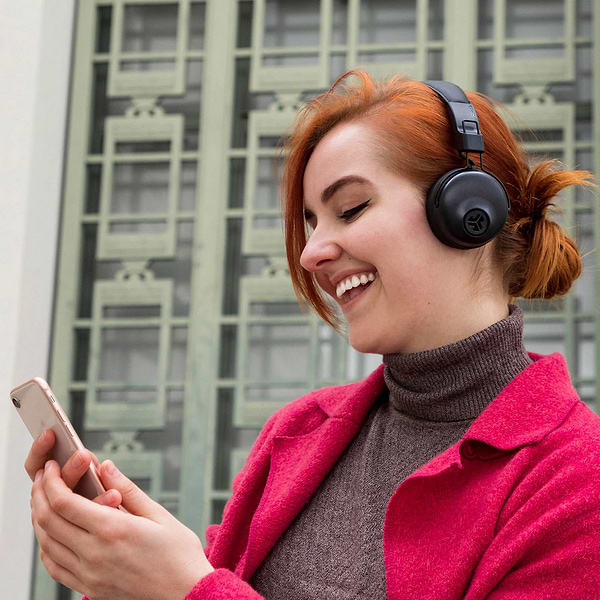 Фото - Наушники накладные беспроводные JLab Studio Wireless On Ear Black (IEUHBASTUDIORBLK4)