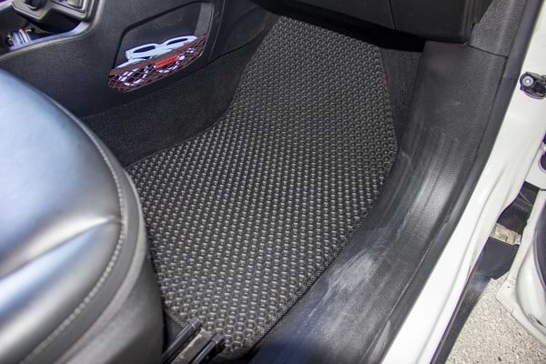 Фото - Коврики из экокожи в салон авто EVAtech ECO для Renegade (2 clips) Jeep 2014 1 поколение SUV USA JP23861CE5LA2BBB