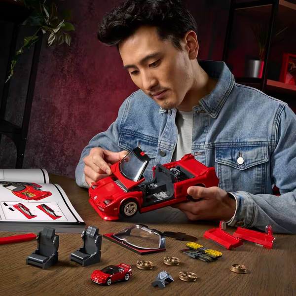 Фото - Колекційна машинка-конструктор Hot Wheels Brick Shop Elite Acura NSX 876 деталейp (JFT17)