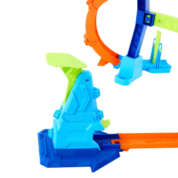 Фото - Ігровий набір Hot Wheels Чемпіон неймовірних стрибків (JFH36)