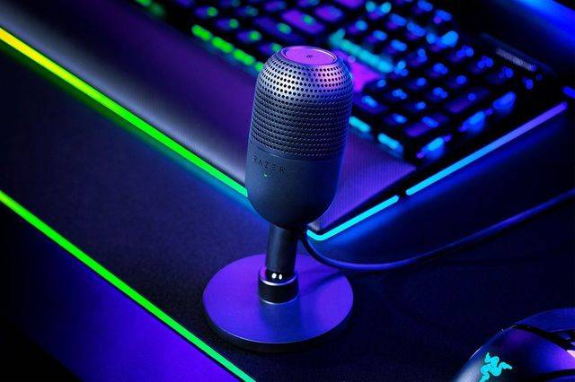 Фото - Микрофон для компьютера проводной Razer Seiren V3 mini Black (RZ19-05050100-R3M1)