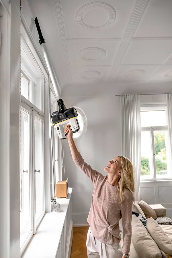 Фото - Уцінка - Пилосос ручний для дому Karcher VC 7 (1.198-710.0)