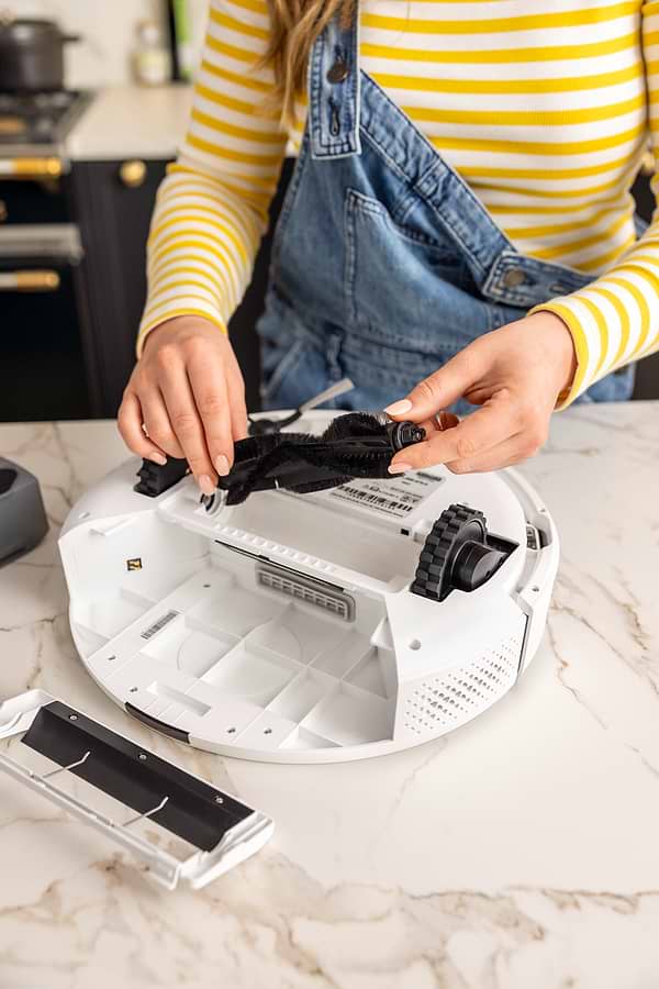Фото - Уцінка - Робот-пилосос миючий Karcher RCV 2 (1.269-670.0)