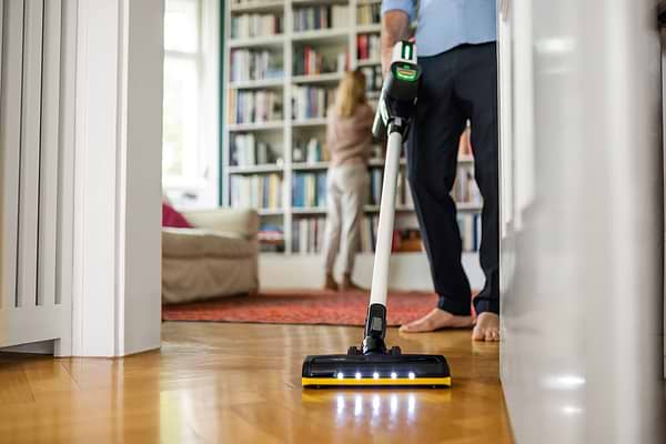 Фото - Уцінка - Пилосос ручний для дому Karcher VC 7 (1.198-710.0)