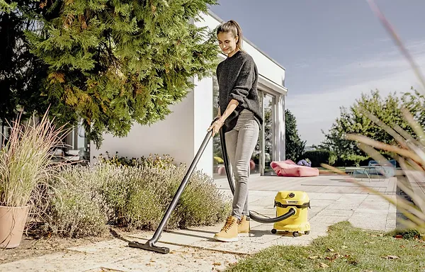 Фото - Пилосос для сухого прибирання з мішком Karcher WD 2 V-12/4/18/C