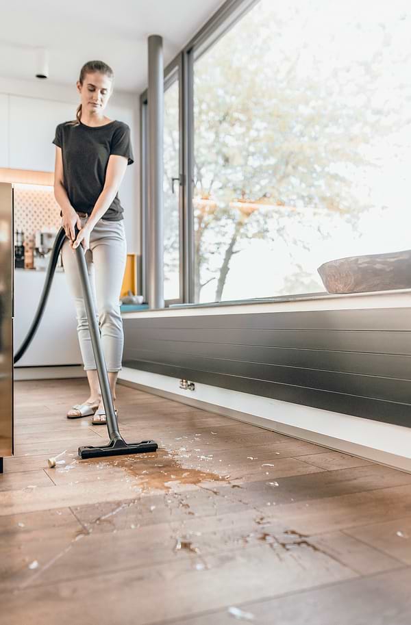 Фото - Пилосос для сухого прибирання з мішком Karcher WD 2 V-12/4/18/C