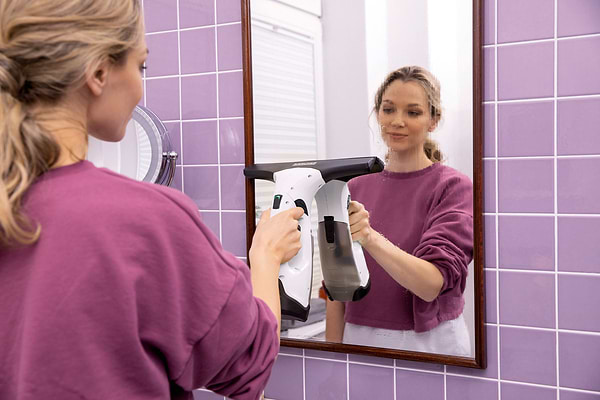 Фото - Пылесос оконный Karcher WV 2 PLUS NP (1.633-661.0)