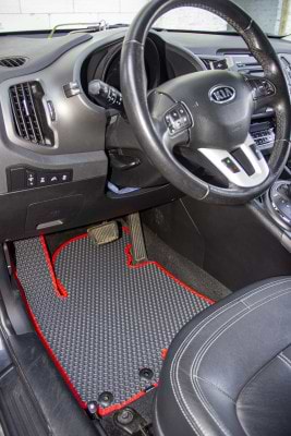 Фото - Коврики из экокожи в салон авто EVAtech для Sportage (SL) Kia 2010-2015 3 поколение SUV EU (KI1323C5LA3BBLB)