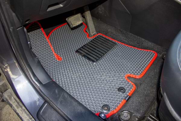 Фото - Коврики из экокожи в салон авто EVAtech для Sportage (SL) Kia 2010-2015 3 поколение SUV EU (KI1323C5LA3BBLB)