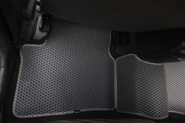 Фото - Килимки з екошкіри в салон авто EVAtech для Ceed (ED) Kia 2006-2009 1 покоління Combi EU (KI3101CBO5AV2BBB)