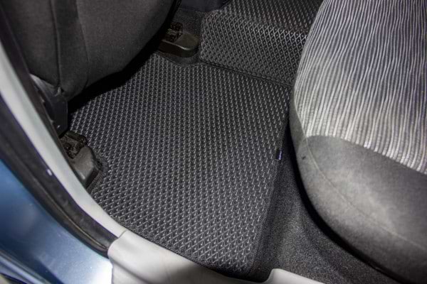 Фото - Килимки з екошкіри в салон авто EVAtech для Ceed (ED) Kia 2006-2009 1 покоління Combi EU (KI3101CGO5AV2BBB)