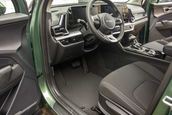 Фото - EVA коврики в салон авто EVAtech для Sportage (NQ5) Kia 2021 5 поколение SUV EU (KI42641C5SGB)