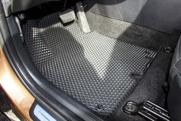 Фото - EVA коврики в салон авто EVAtech для Sportage (NQ5) Kia 2021 5 поколение SUV EU (KI42641CD5LA2RBB)