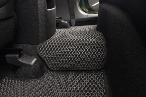 Фото - EVA коврики в салон авто EVAtech для Sportage (NQ5) Kia 2021 5 поколение SUV EU (KI42641CD5LA2RBB)