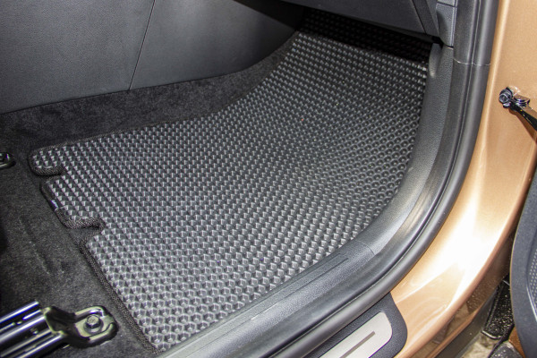 Фото - EVA коврики в салон авто EVAtech для Sportage (NQ5) Kia 2021 5 поколение SUV EU (KI42641CD5LA2RBB)