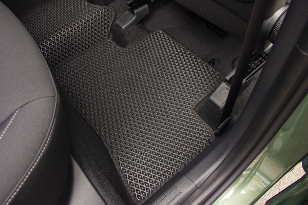 Фото - EVA коврики в салон авто EVAtech для Sportage (NQ5) Kia 2021 5 поколение SUV EU (KI42641CD5LA2RBB)