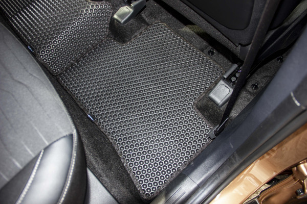 Фото - EVA коврики в салон авто EVAtech для Sportage (NQ5) Kia 2021 5 поколение SUV EU (KI42641CD5LA2RBB)