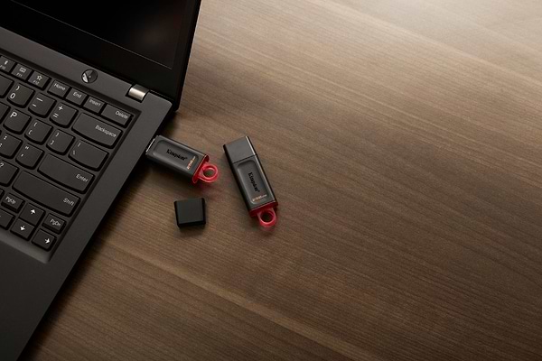 Фото - Флеш USB Kingston USB 3.2 Gen1 DataTraveler Exodia Black-Yellow (DTX/128GB)