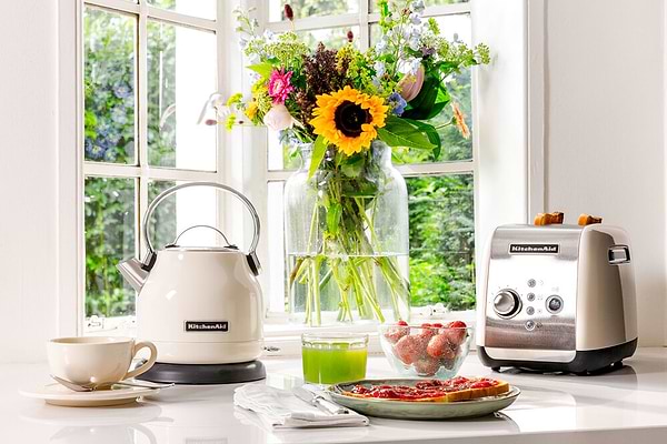 Фото - Электрический чайник KitchenAid Classik (5KEK1222EAC)