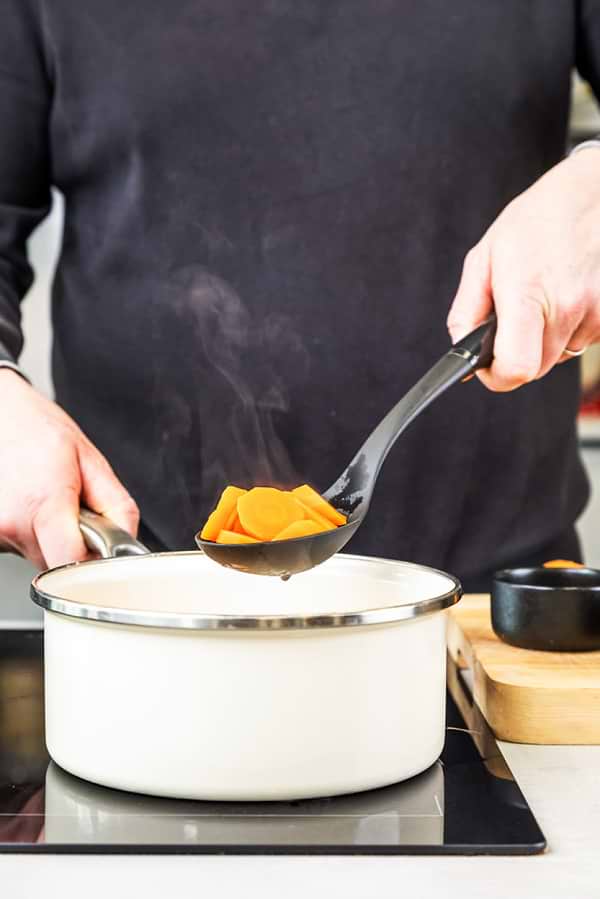 Фото - Лопатка кухонна KitchenAid Classic 34 см чорний (KCG004OHOBE)