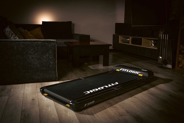 Фото - Бігова доріжка FitLogic T119