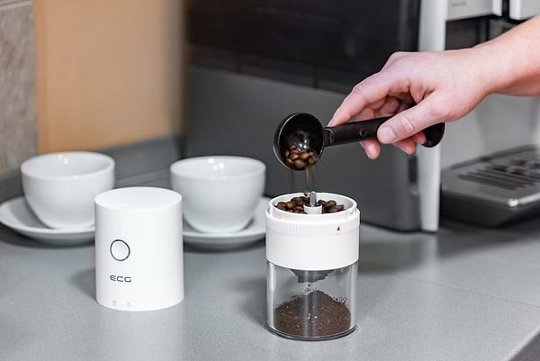 Фото - Кофемолка ECG KM 150 Minimo White