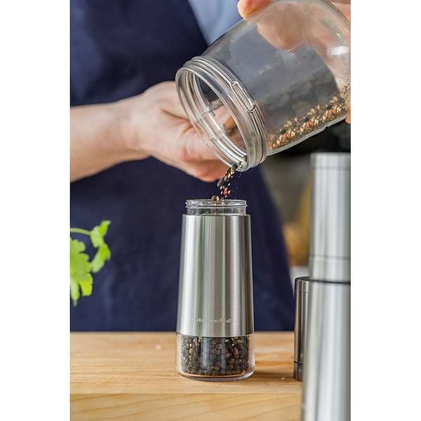 Фото - Набір млинків для спецій KitchenAid Universal 20,3 см 2 шт. (KOG988OSSSA)