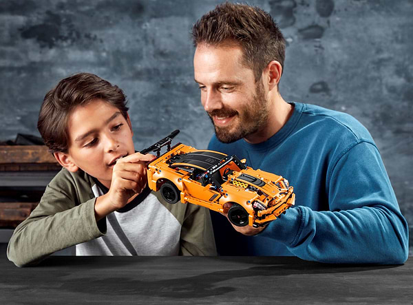 Фото - Конструктор LEGO Technic Chevrolet Corvette ZR1 (42093)