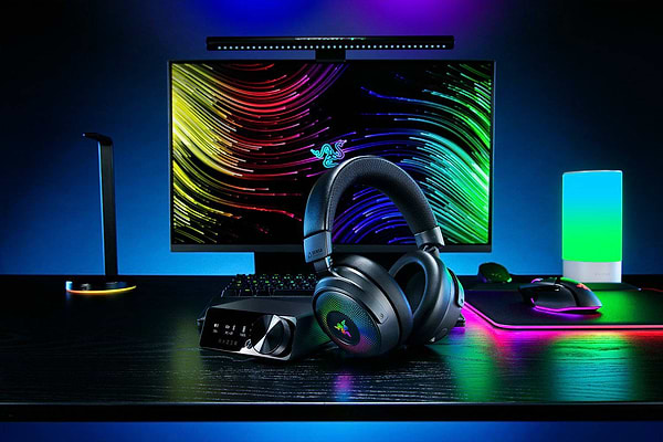 Фото - Гарнітура бездротова ігрова Razer Kraken V4 PRO Wireless (RZ04-05160100-R3M1)