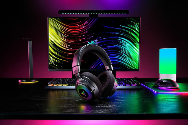Фото - Гарнітура бездротова ігрова Razer Kraken V4 (RZ04-05170100-R3M1)