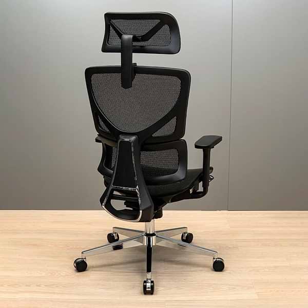 Фото - Крісло для геймерів Richman Ерговік Хром Synchro Сітка Чорна