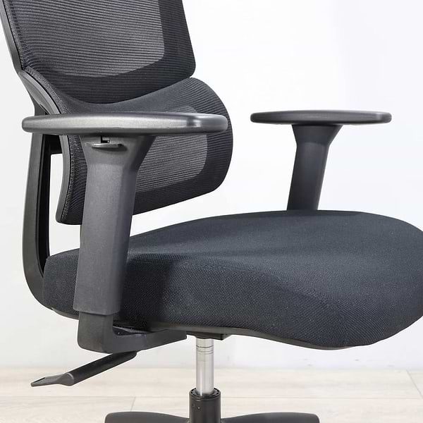 Фото - Крісло для геймерів Richman Концепт Пластик Synchro Сітка Чорна