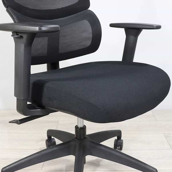 Фото - Крісло для геймерів Richman Концепт Пластик Synchro Сітка Чорна