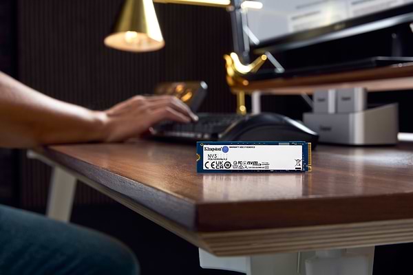 Фото - SSD-накопичувач внутрішній Kingston NV3 1TB M.2 2280 NVMe PCIe 4.0 x4 3D NAND (SNV3S/1000G)