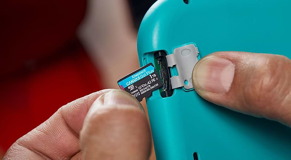 Фото - Карта памяти Kingston MicroSDXC 1TB Canvas Go! Plus G4 Class 10 UHS-I U3 V30 A2 (SDCG4/1TBSP)