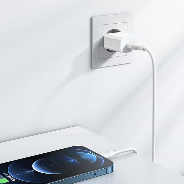 Фото - Мережевий зарядний пристрій XO 2.4A/1USB + lightning White (L99-L-WH)