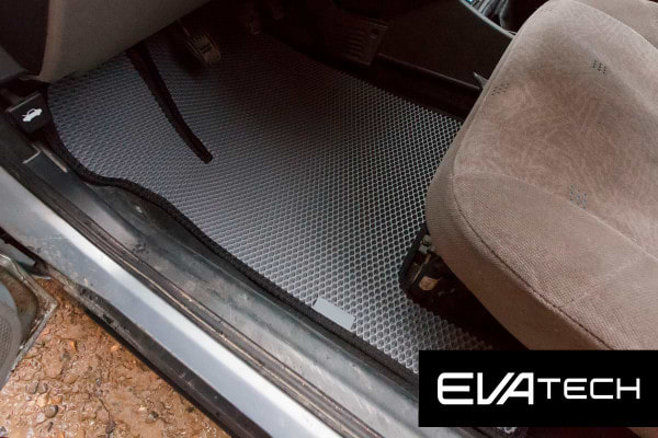 Фото - EVA коврики в салон авто EVAtech для Priora 2170 Lada 2007-2018 1 поколение Sedan EU LA3126CH5KBB