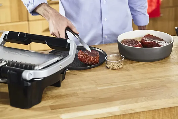 Фото - Гриль-барбекю електричний Tefal GC750D30 OptiGrill Elite