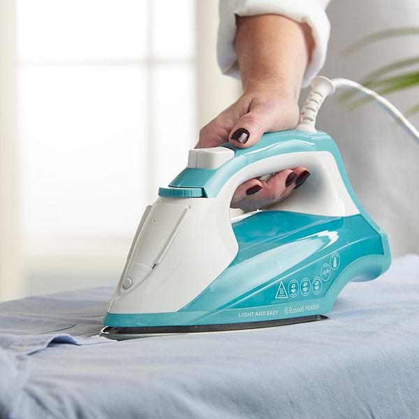 Фото - Праска Russell Hobbs 26470-56 Light&Easy Iron