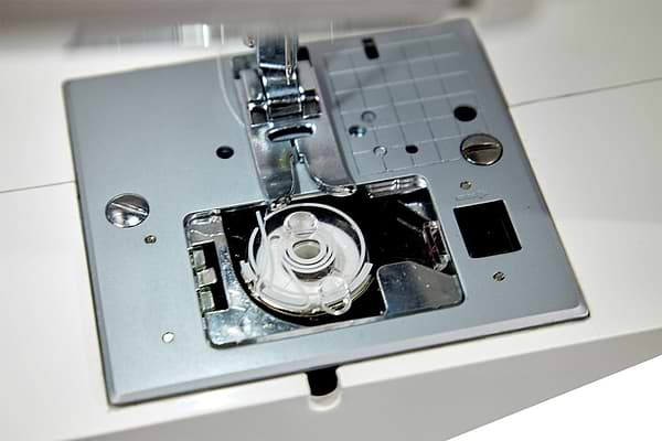 Фото - Уцінка - Швейна машина Leader NOIR