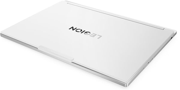 Фото - Ноутбук ігровий Lenovo Legion 7 16IAX10 (83KY005URA) Glacier White