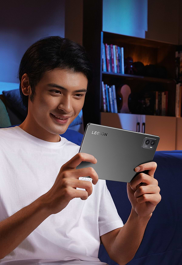 Фото - Планшет Lenovo Legion Tab 12/256 (ZACW0027UA) Storm Grey + Case