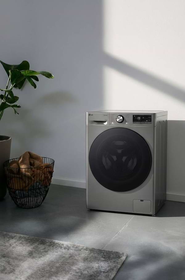 Фото - Стиральная машина LG F4Y7ES5P