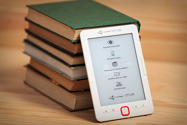 Фото - Электронная книга AIRON AirBook City LED